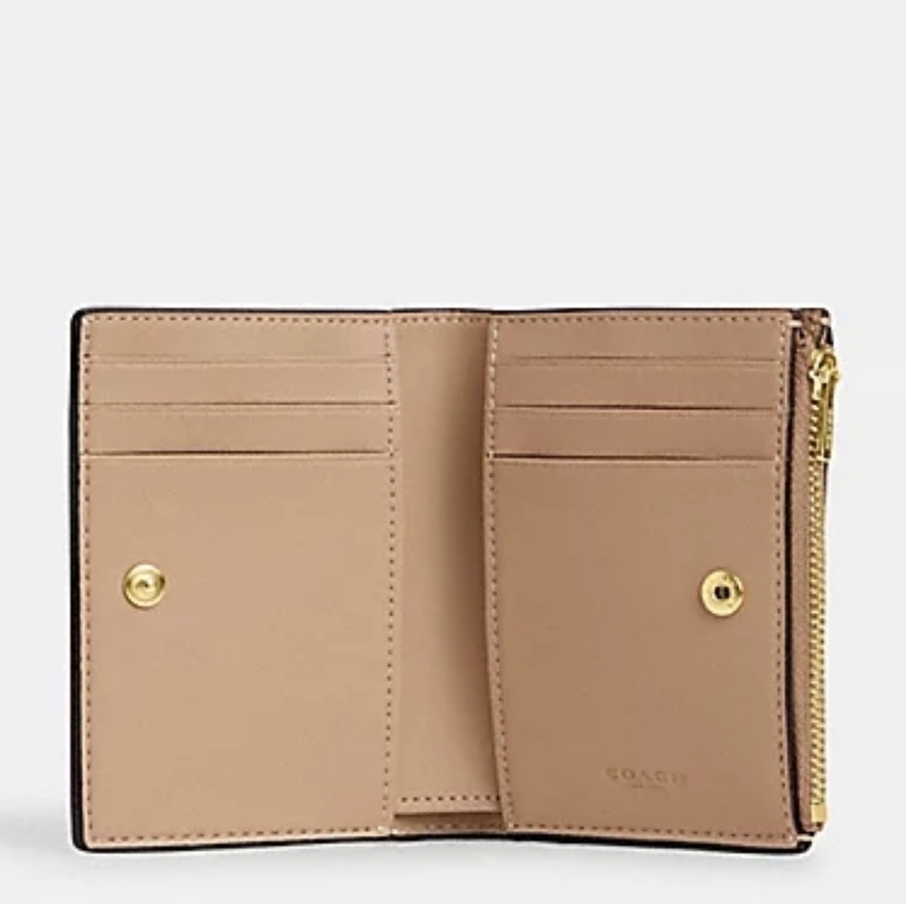 😍 Coach Mini Taupe Tan Refined Pebbled Leather Bifold Snap Wallet - Picture 2 of 11
